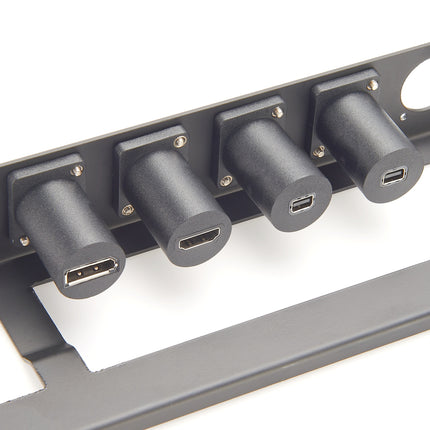 D-Type Panel Mount Coupler USB C to DisplayPort 1.2